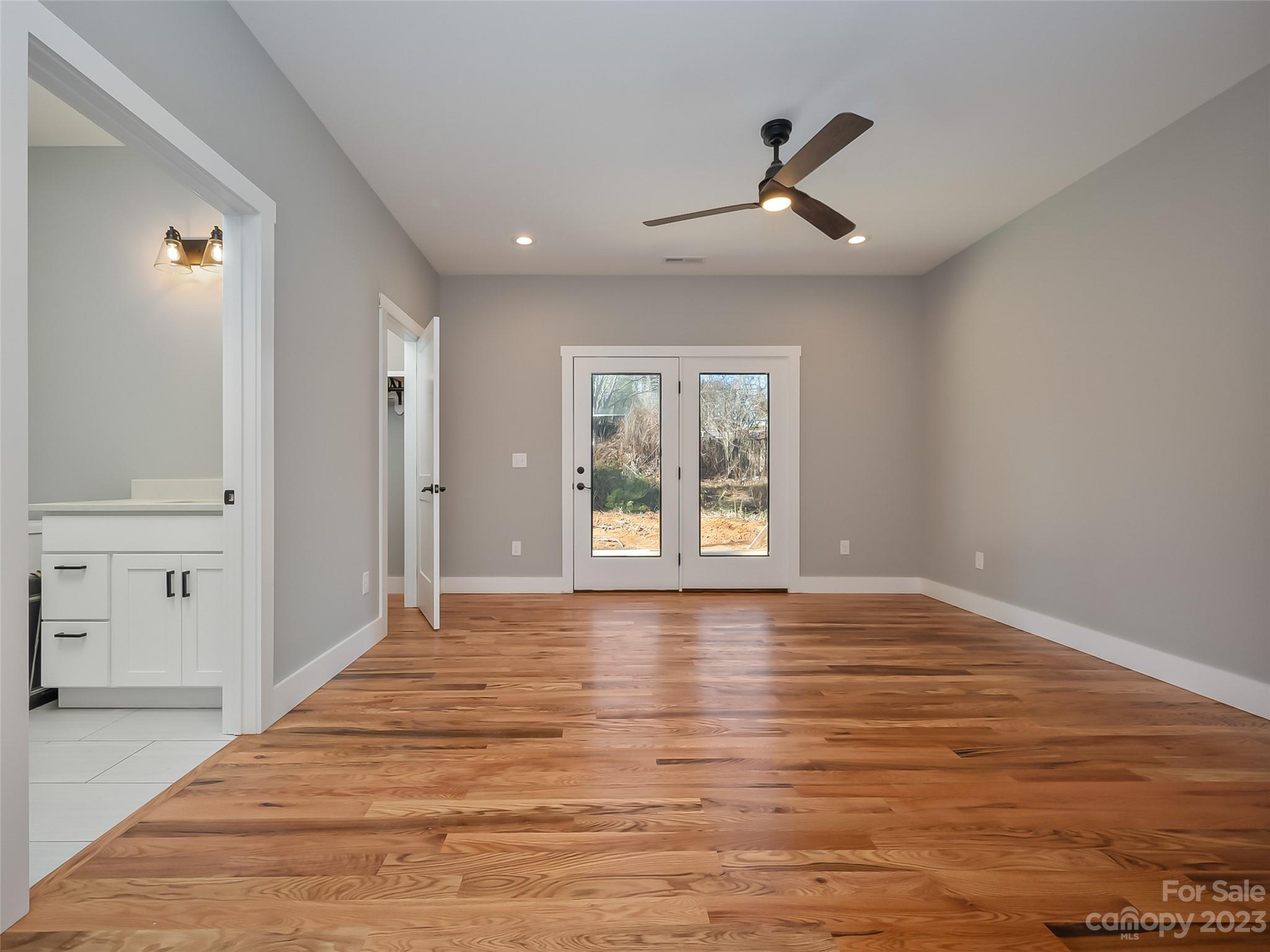 Stoney Crest - Residential