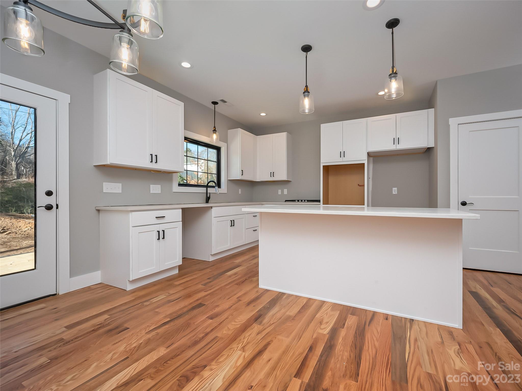 Stoney Crest - Residential