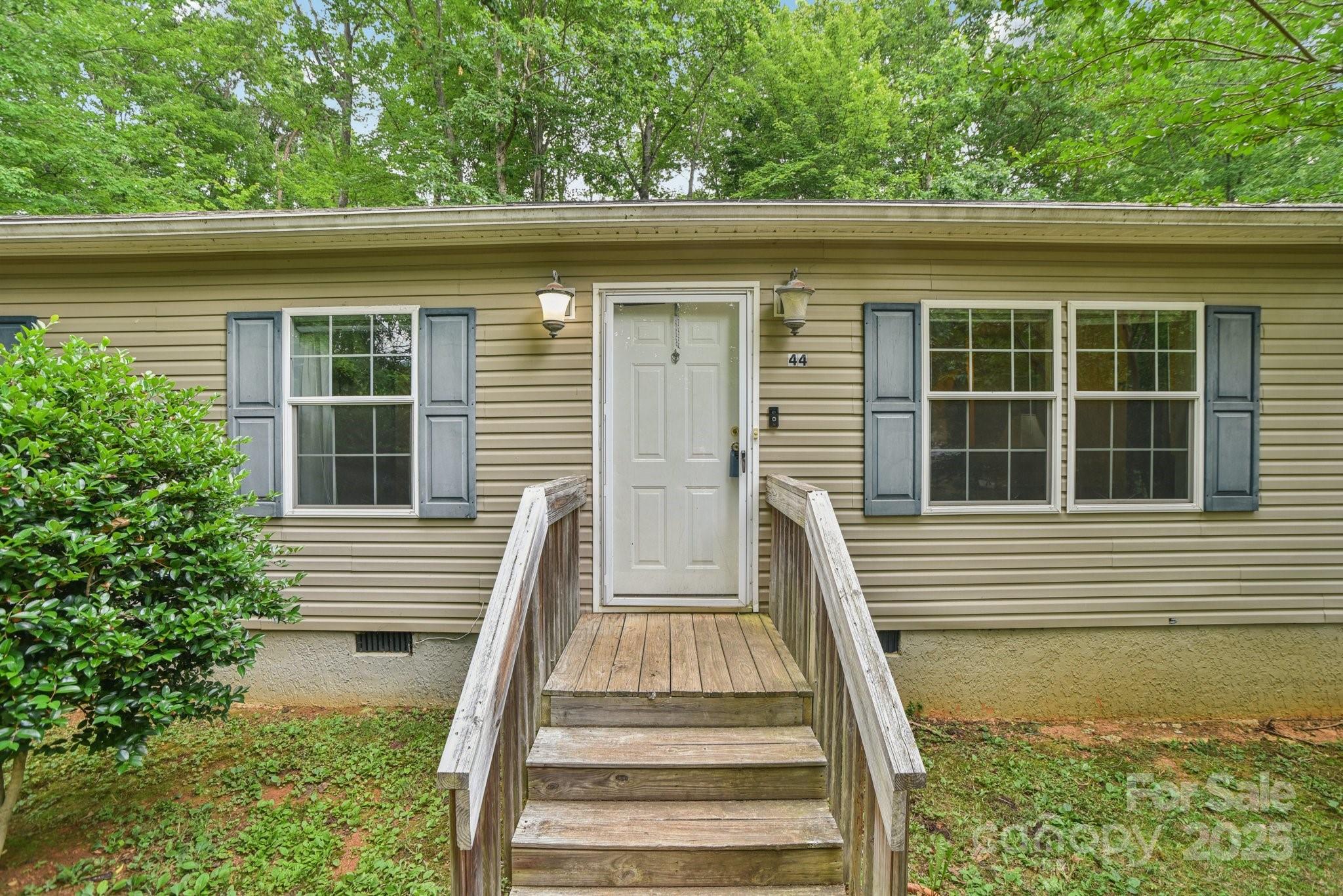 44 Bachelder Lane