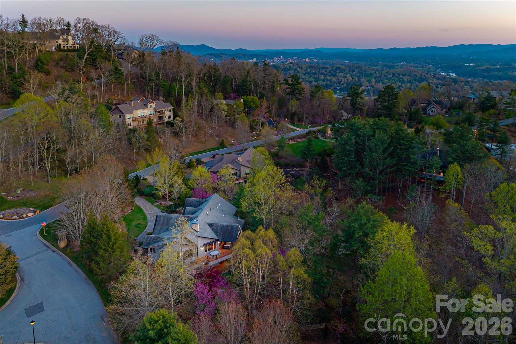 Reynolds Mountain - Residential