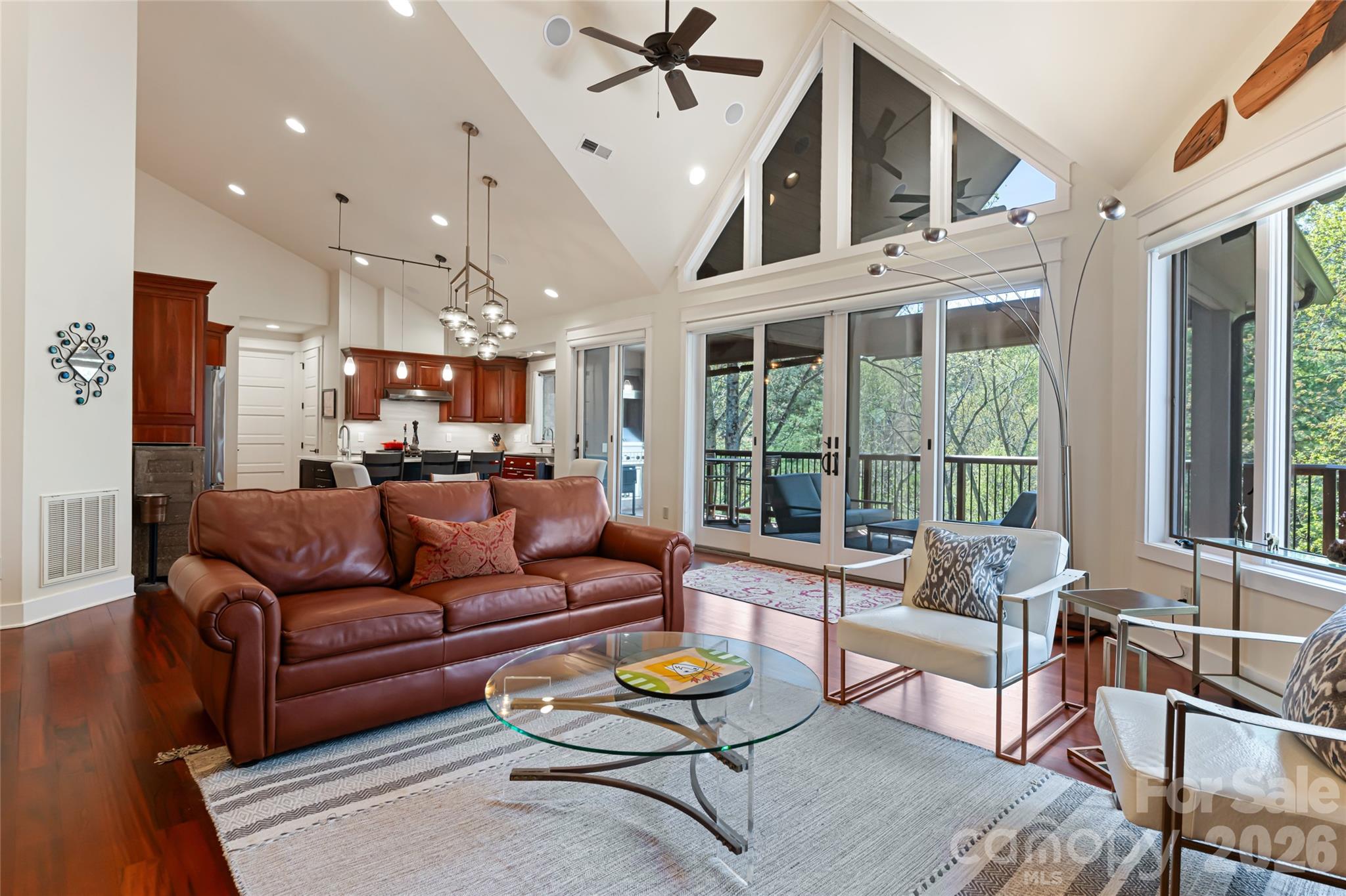 Reynolds Mountain - Residential