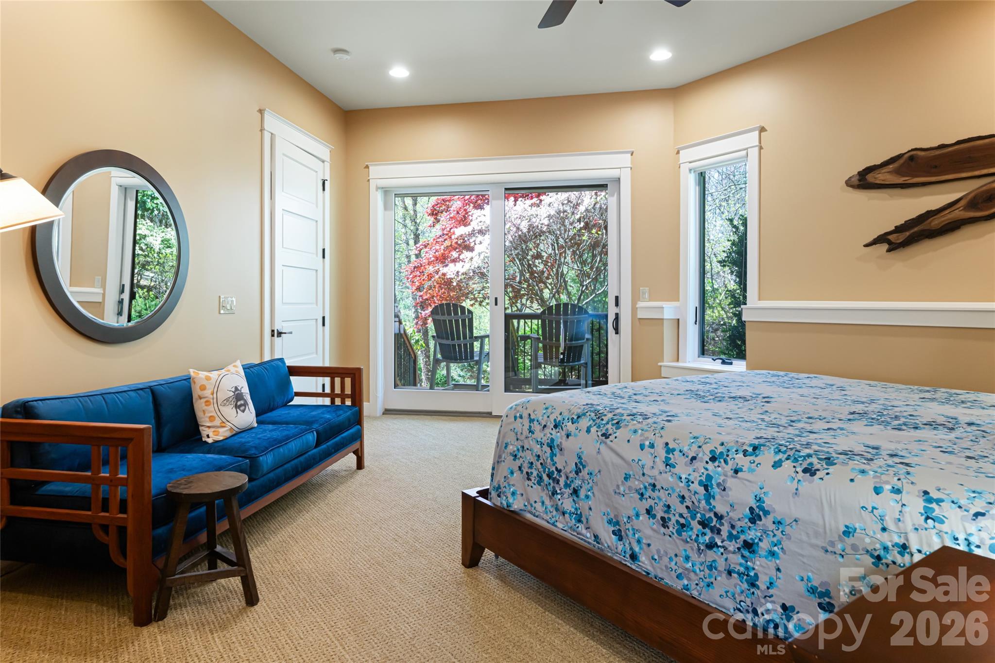 Reynolds Mountain - Residential