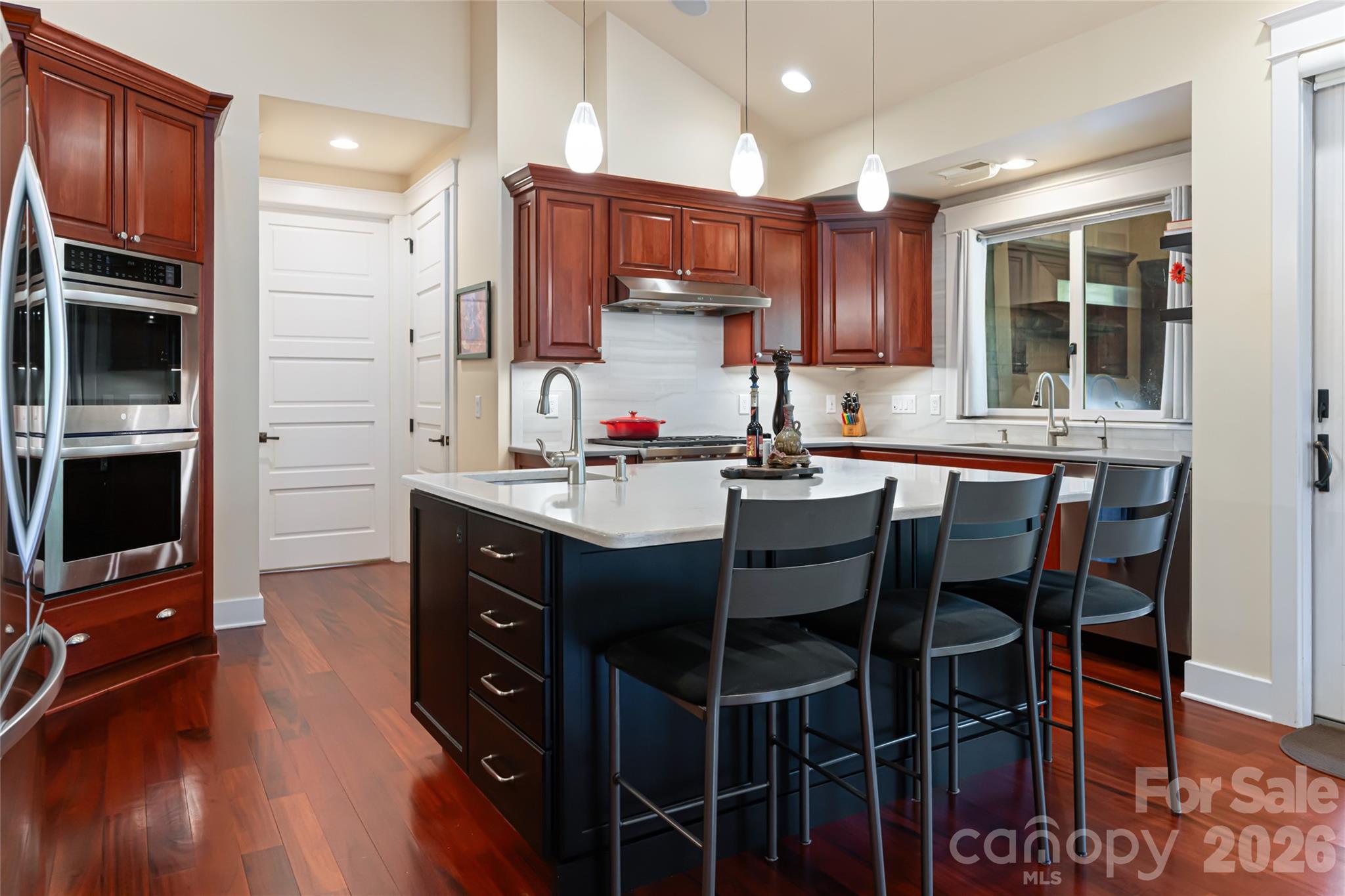 Reynolds Mountain - Residential