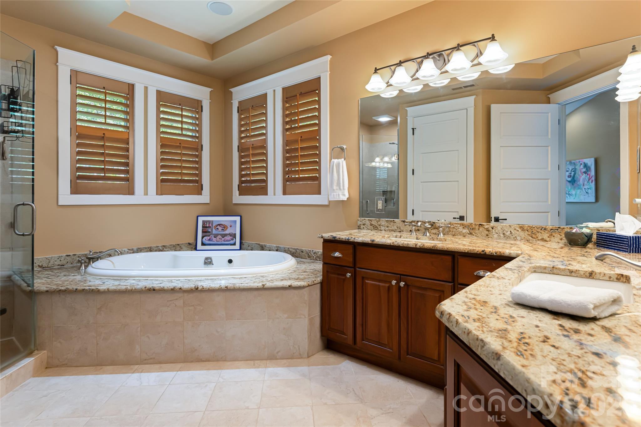 Reynolds Mountain - Residential