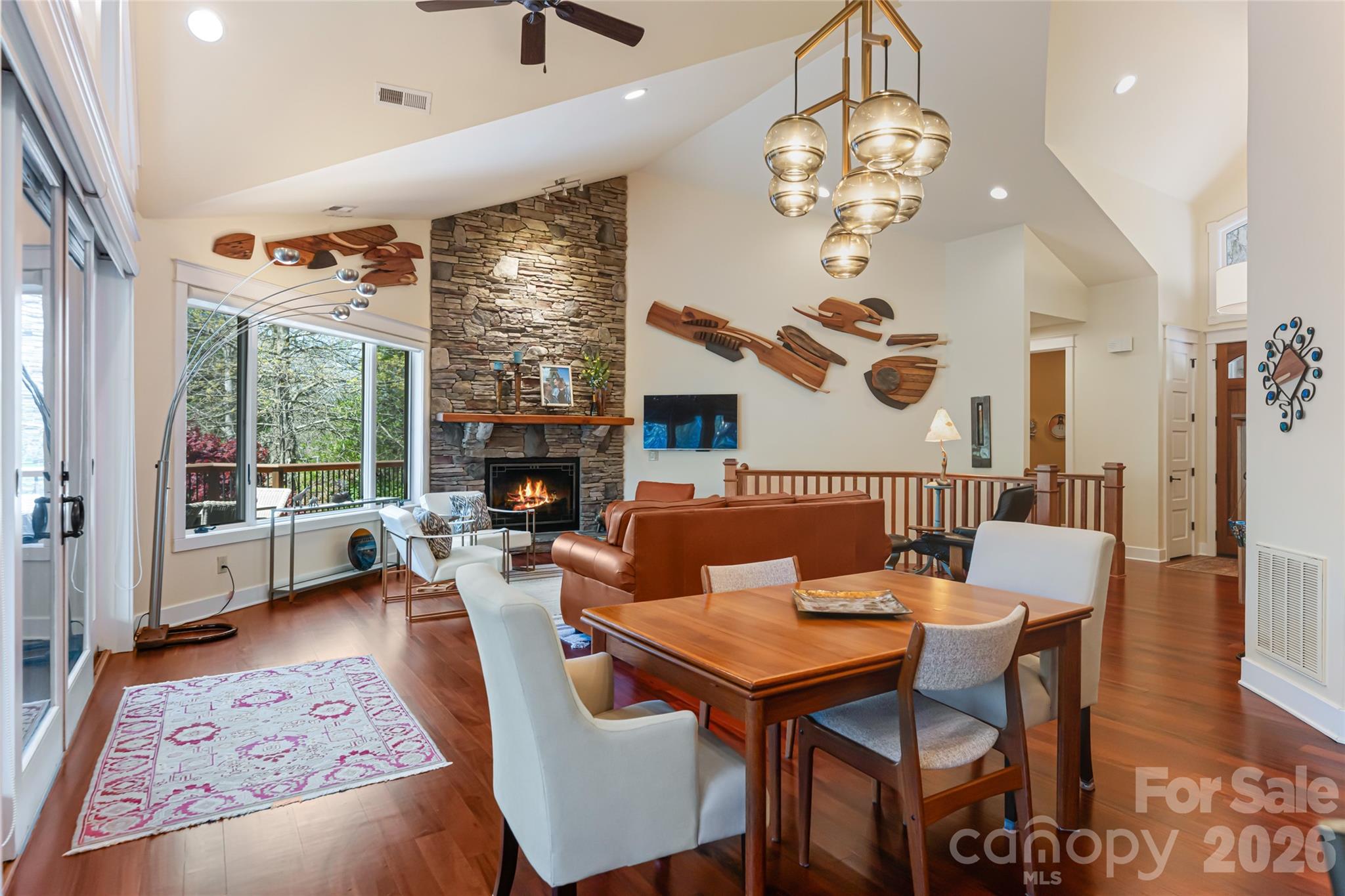 Reynolds Mountain - Residential