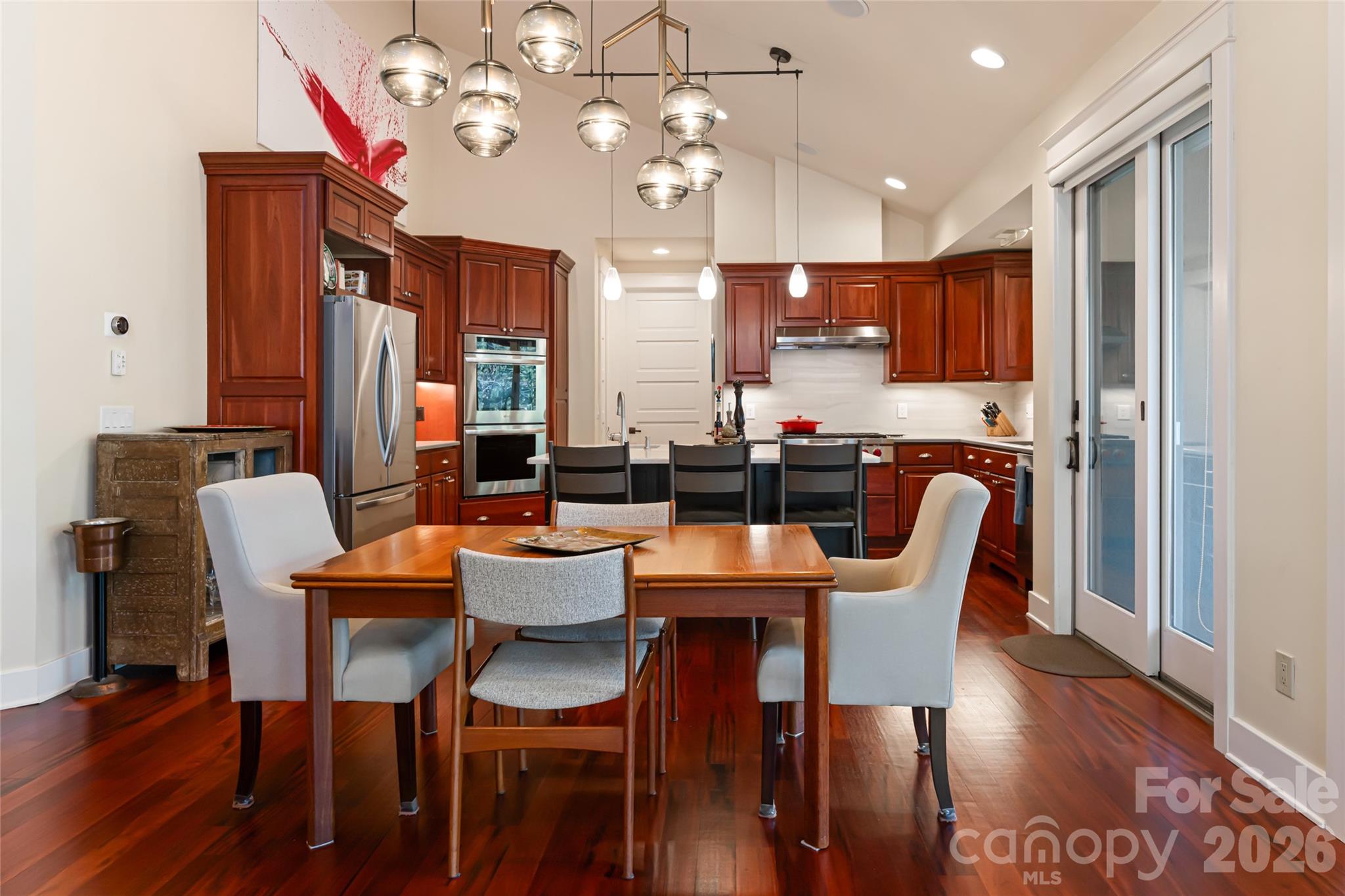 Reynolds Mountain - Residential