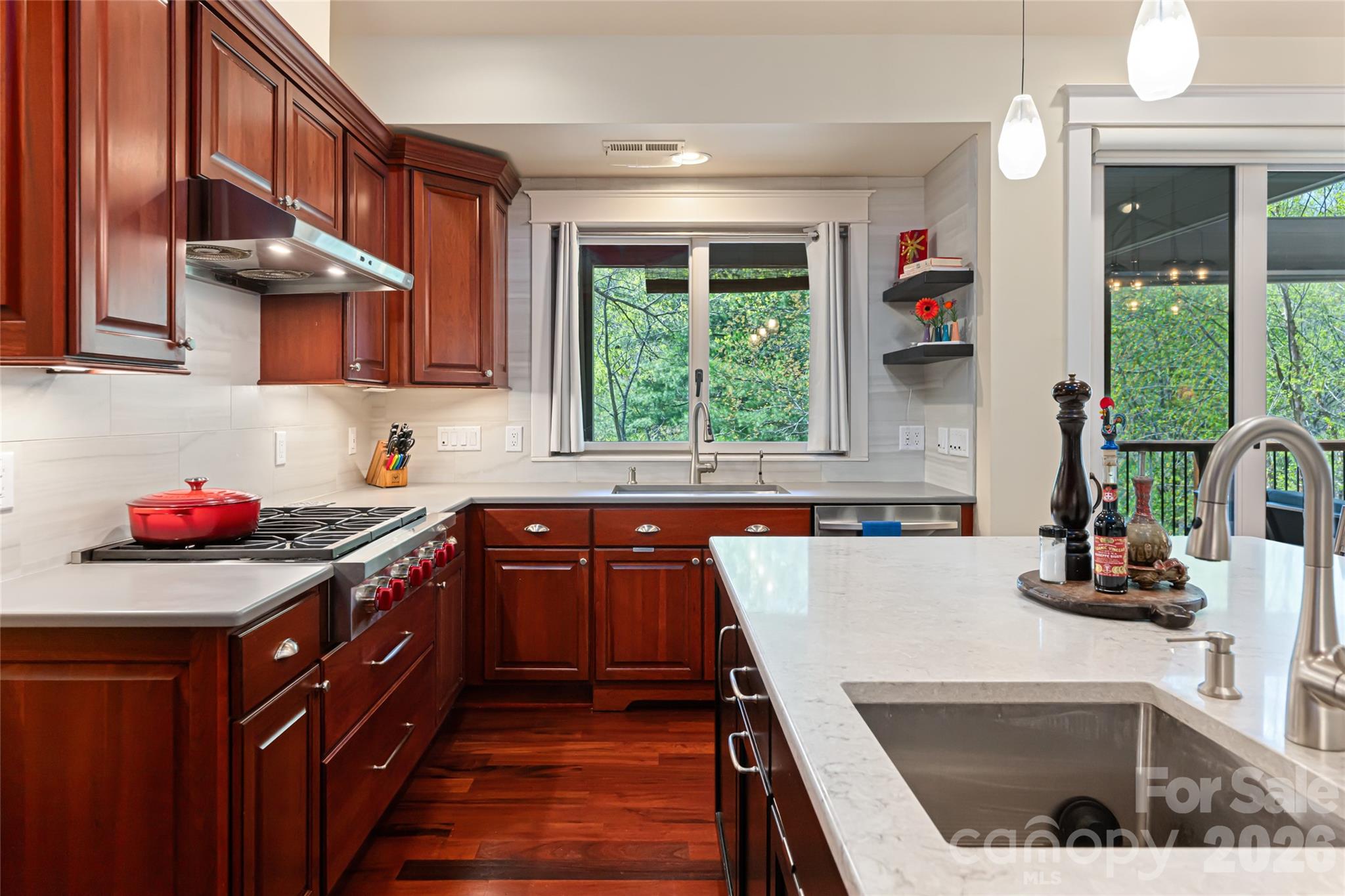 Reynolds Mountain - Residential