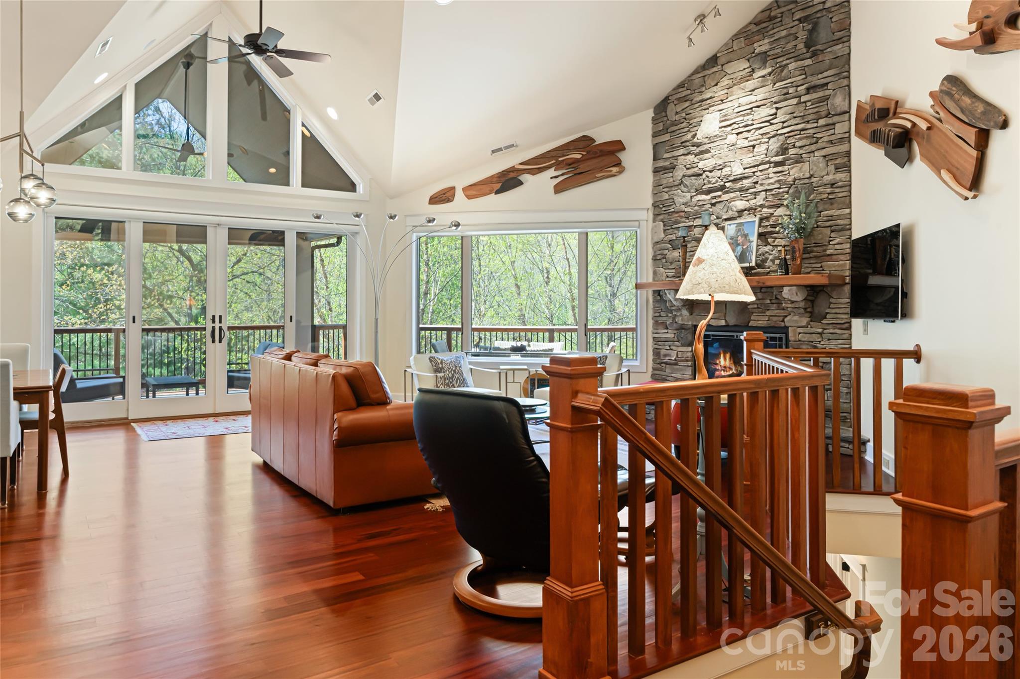 Reynolds Mountain - Residential