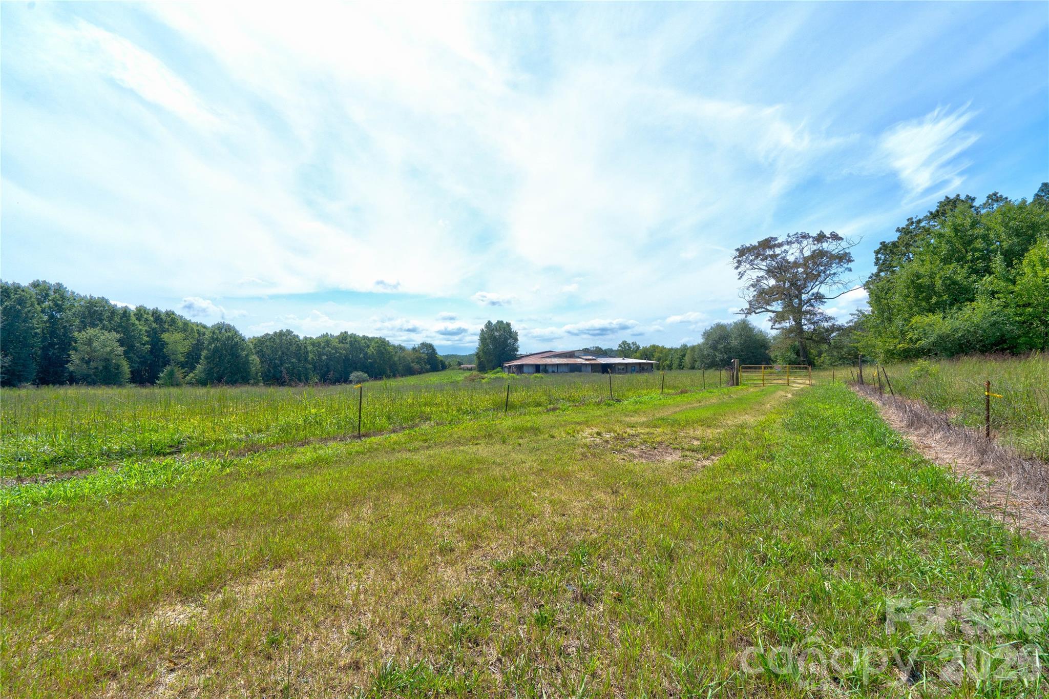1106 Earl Road