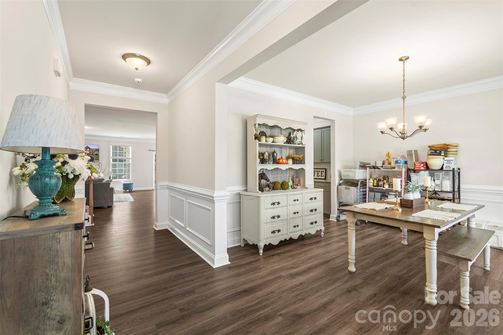 1016 Arbury Way