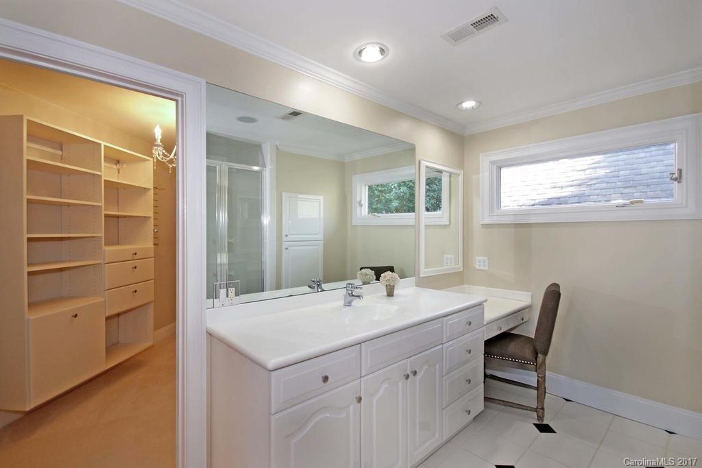 The Peninsula - Residential