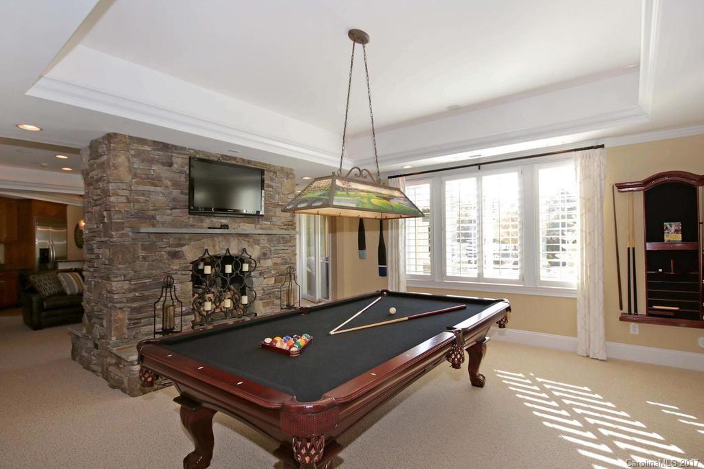 The Peninsula - Residential