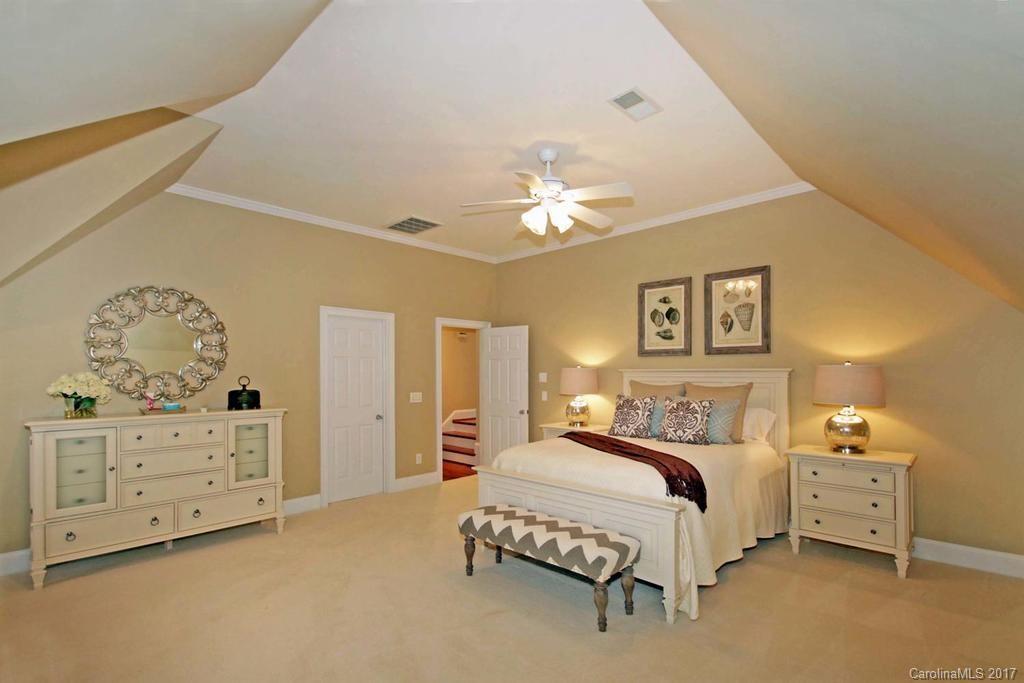 The Peninsula - Residential