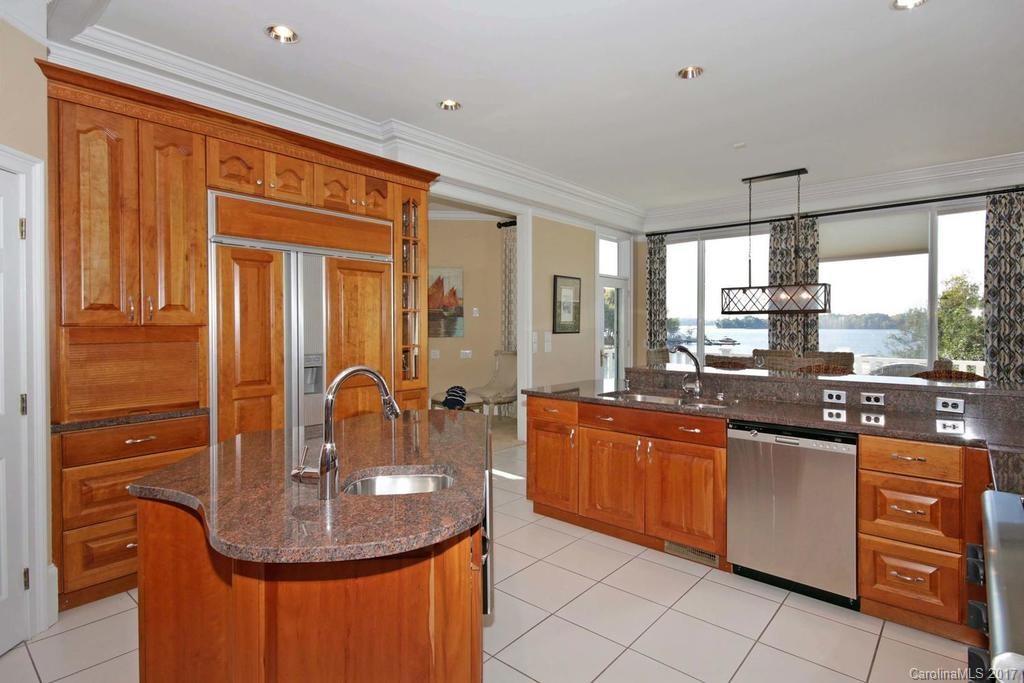 The Peninsula - Residential