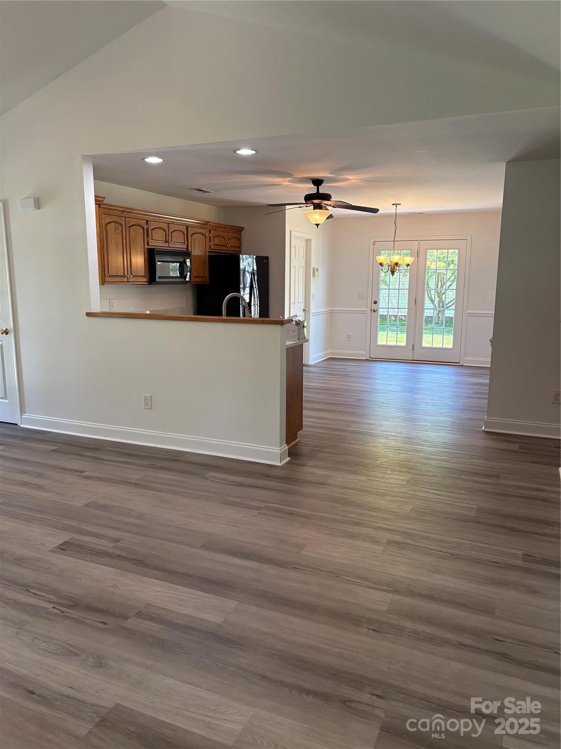 2800 Deans Court