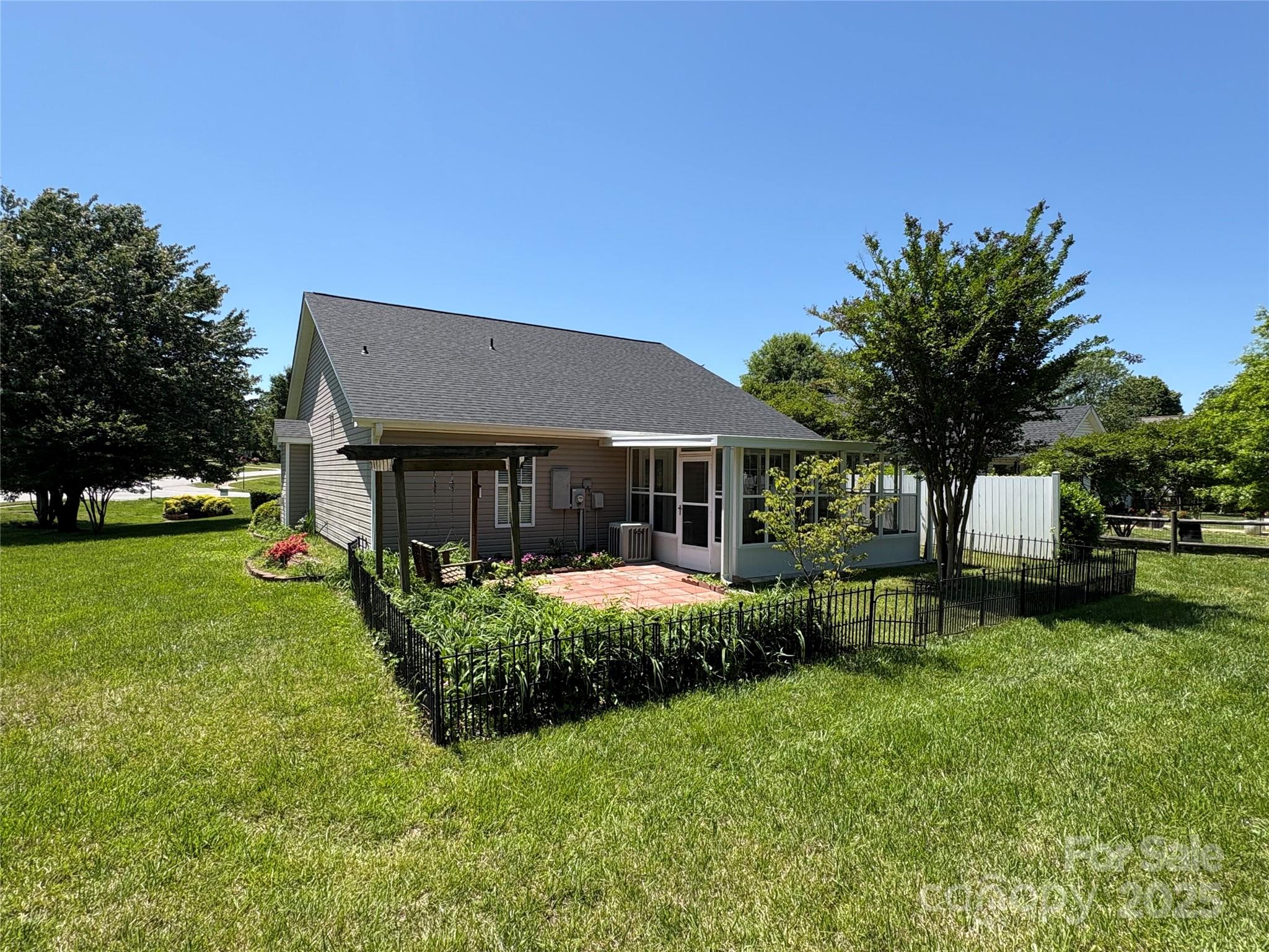 2800 Deans Court