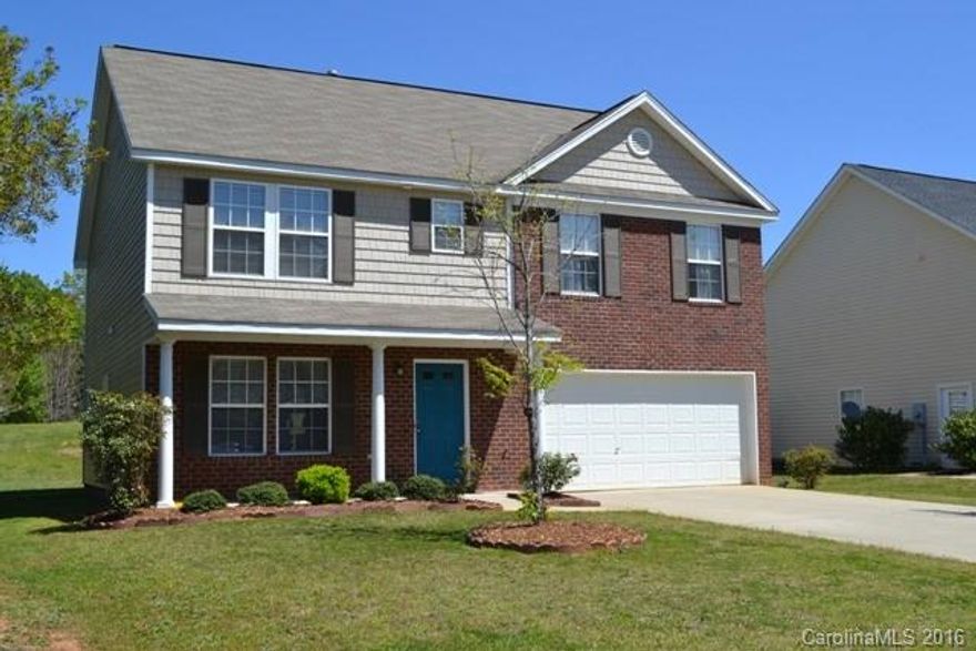 This beautiful 4BR/2.5BA in Village Green has a lovely yard lined w/ privacy trees.  Huge living/dining room combo! Open floorplan, spacious great room with corner fireplace, and stainless appliances in kitchen!  Massive master bedroom has cathedral ceilings w/ his & hers walkin closets and vanities!  All BRs are extra large and have deep closets for tons of storage space! Community offers neighborhood pool, pond, and walking trails! This will be gone fast!