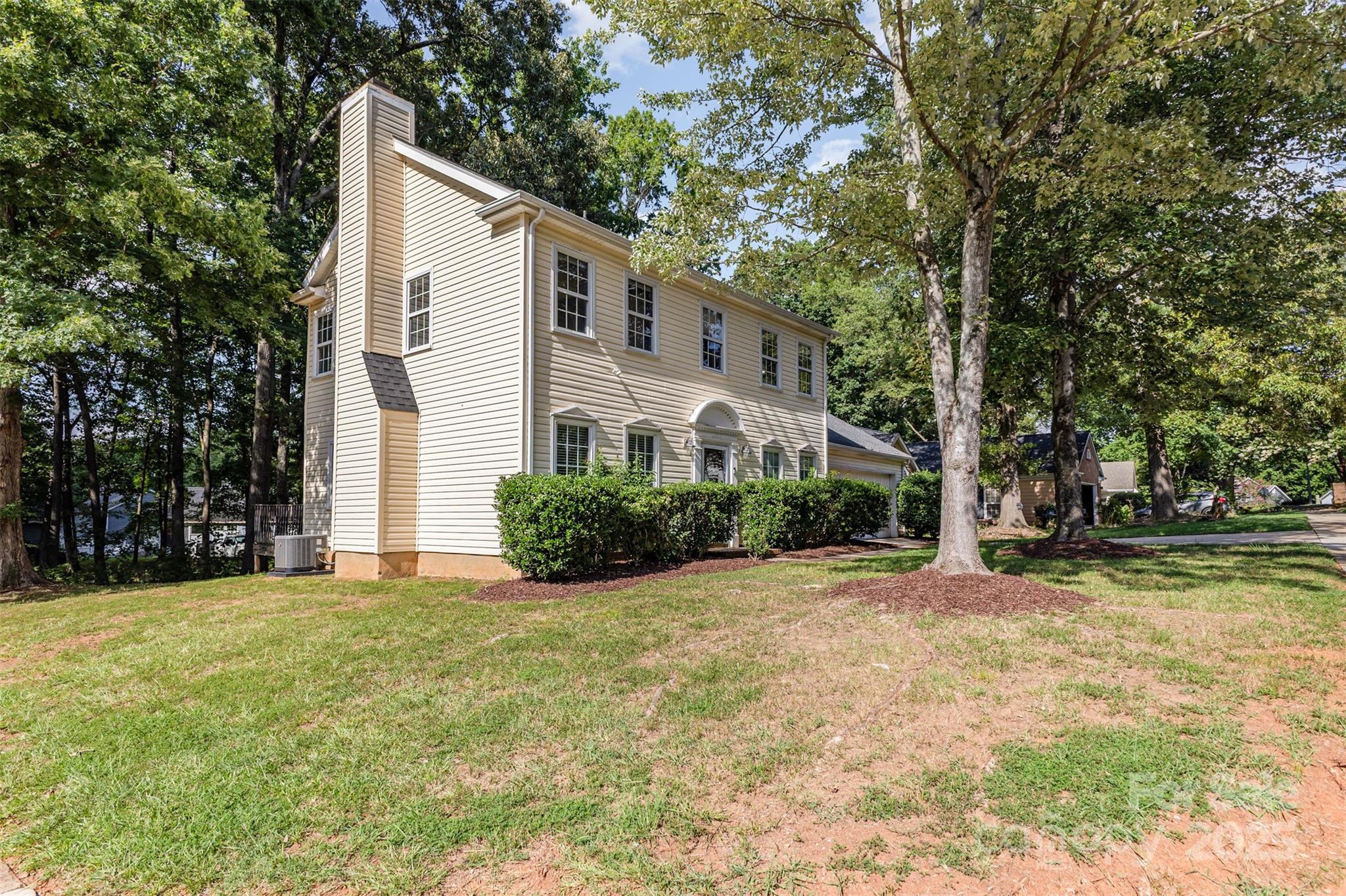 2801 Dellinger Drive
