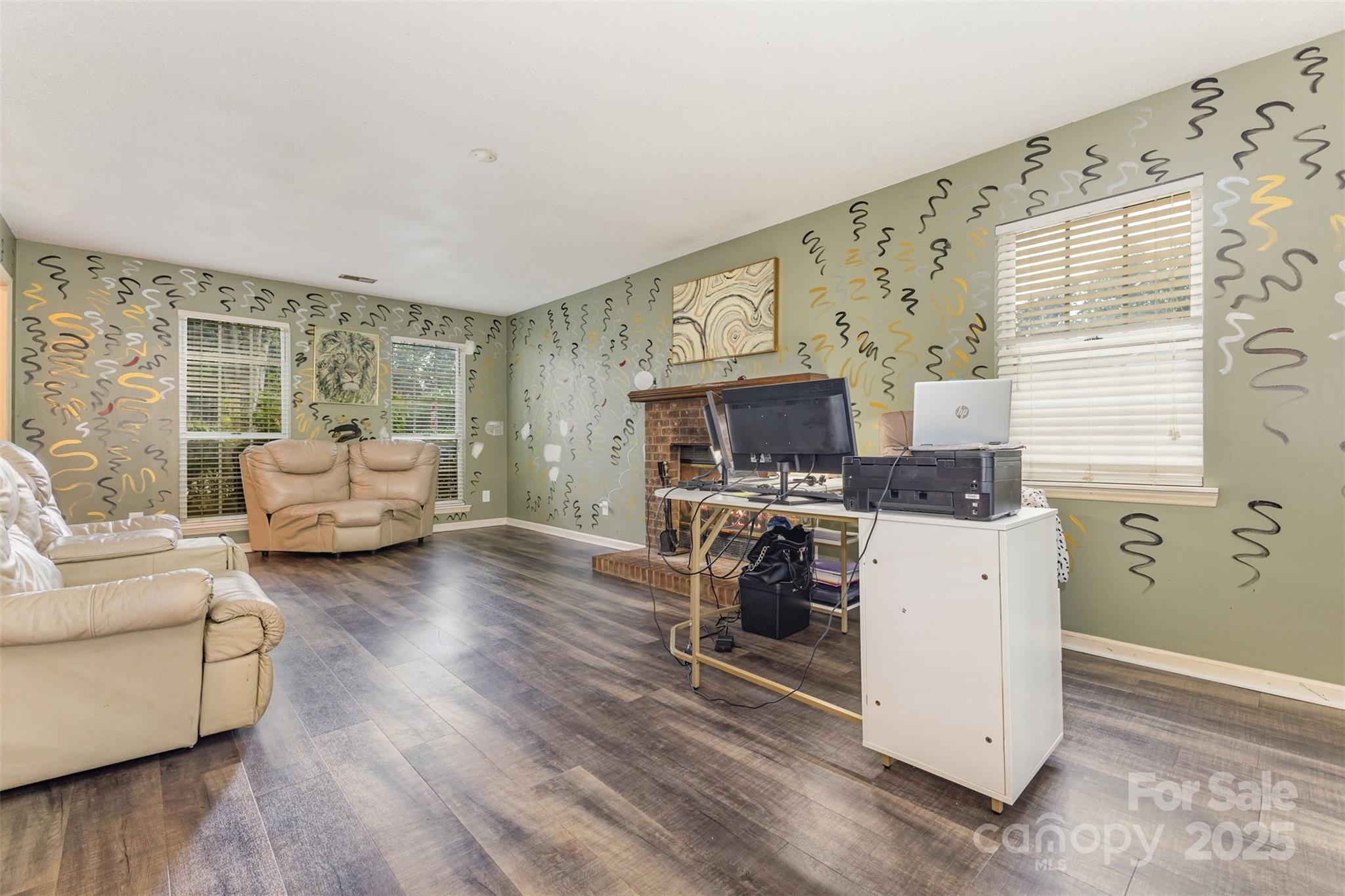 2801 Dellinger Drive