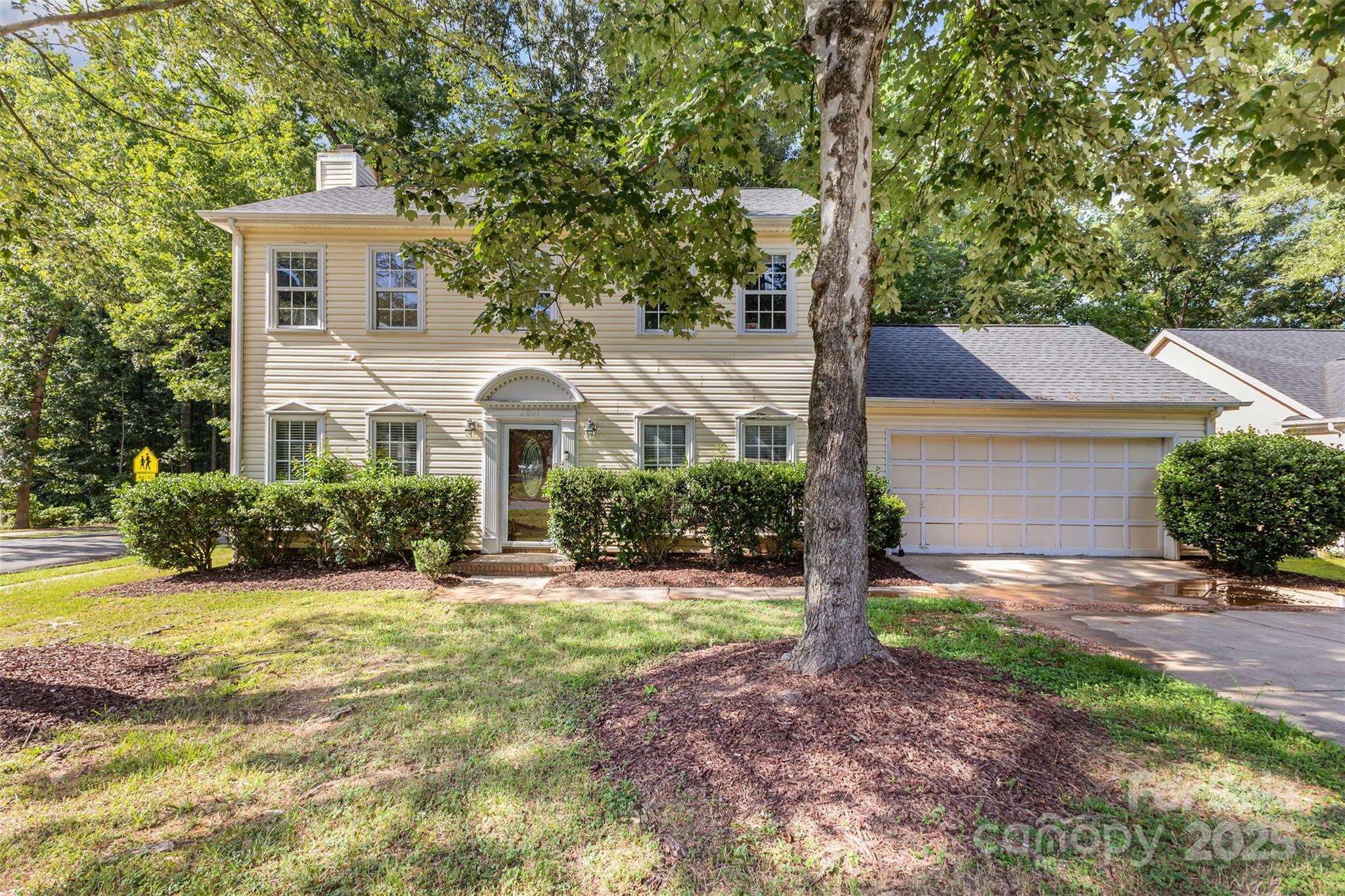 2801 Dellinger Drive