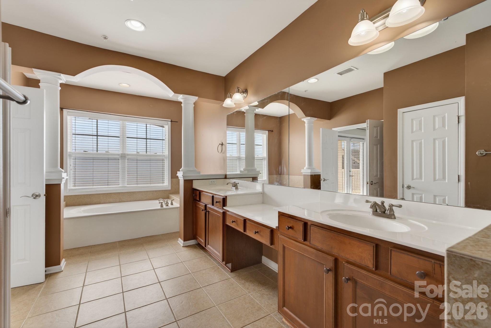 Lake Shore - Residential