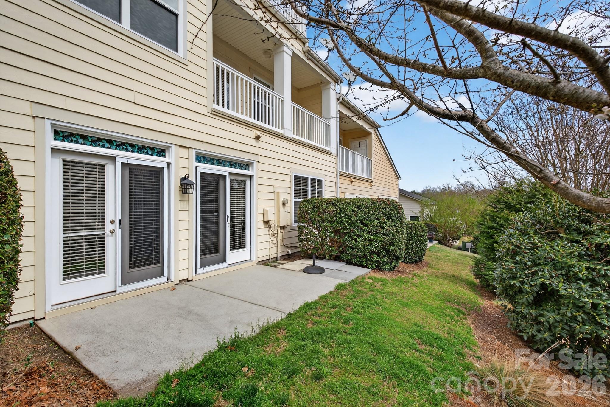 Lake Shore - Residential