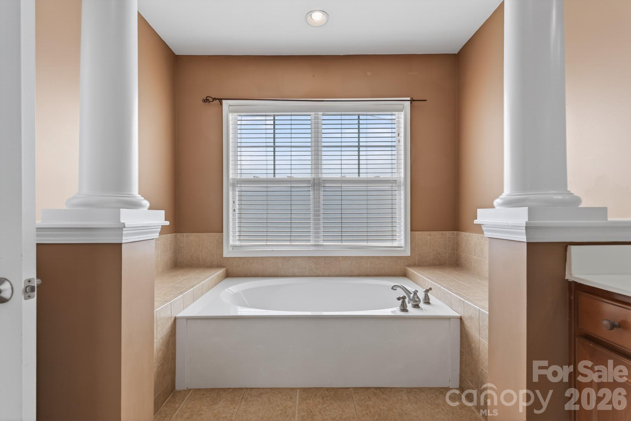 Lake Shore - Residential