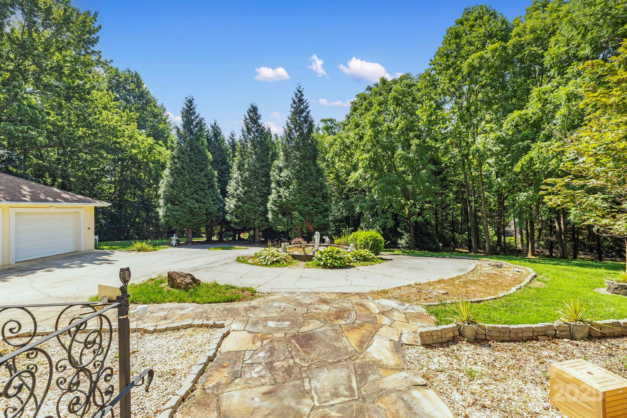 652 Avery Creek Road