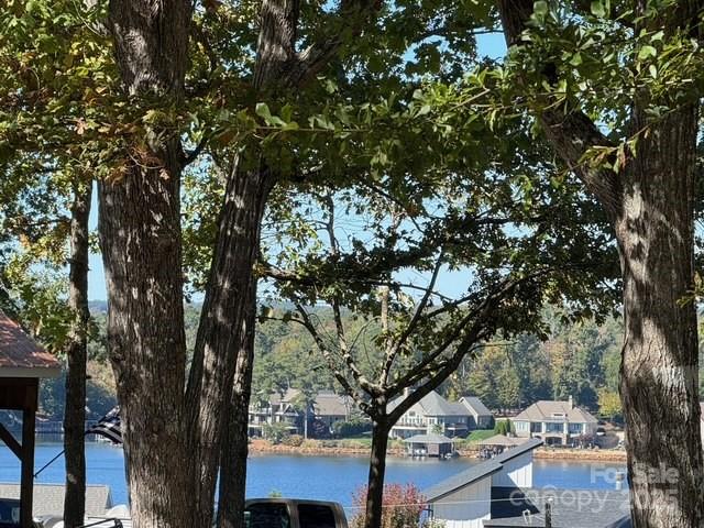 Twin Harbor - Residential