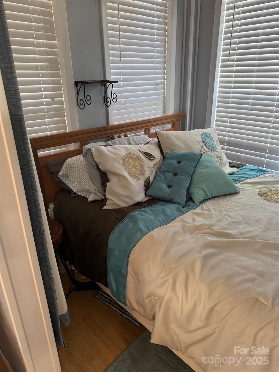 Twin Harbor - Residential