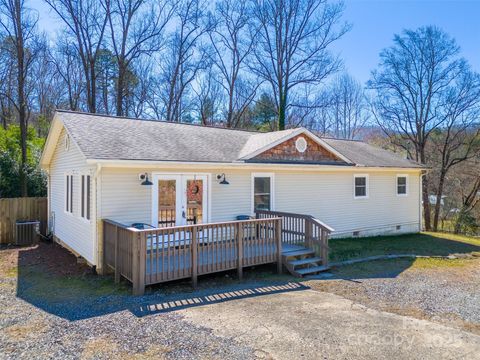 72 S Woods Drive Sylva NC 28779