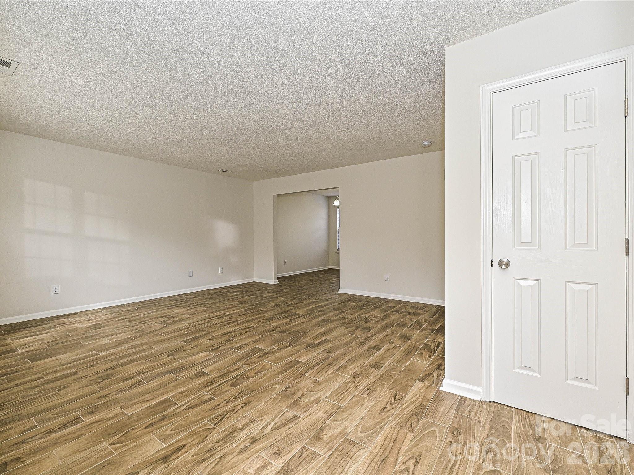 2824 Fairstone Avenue