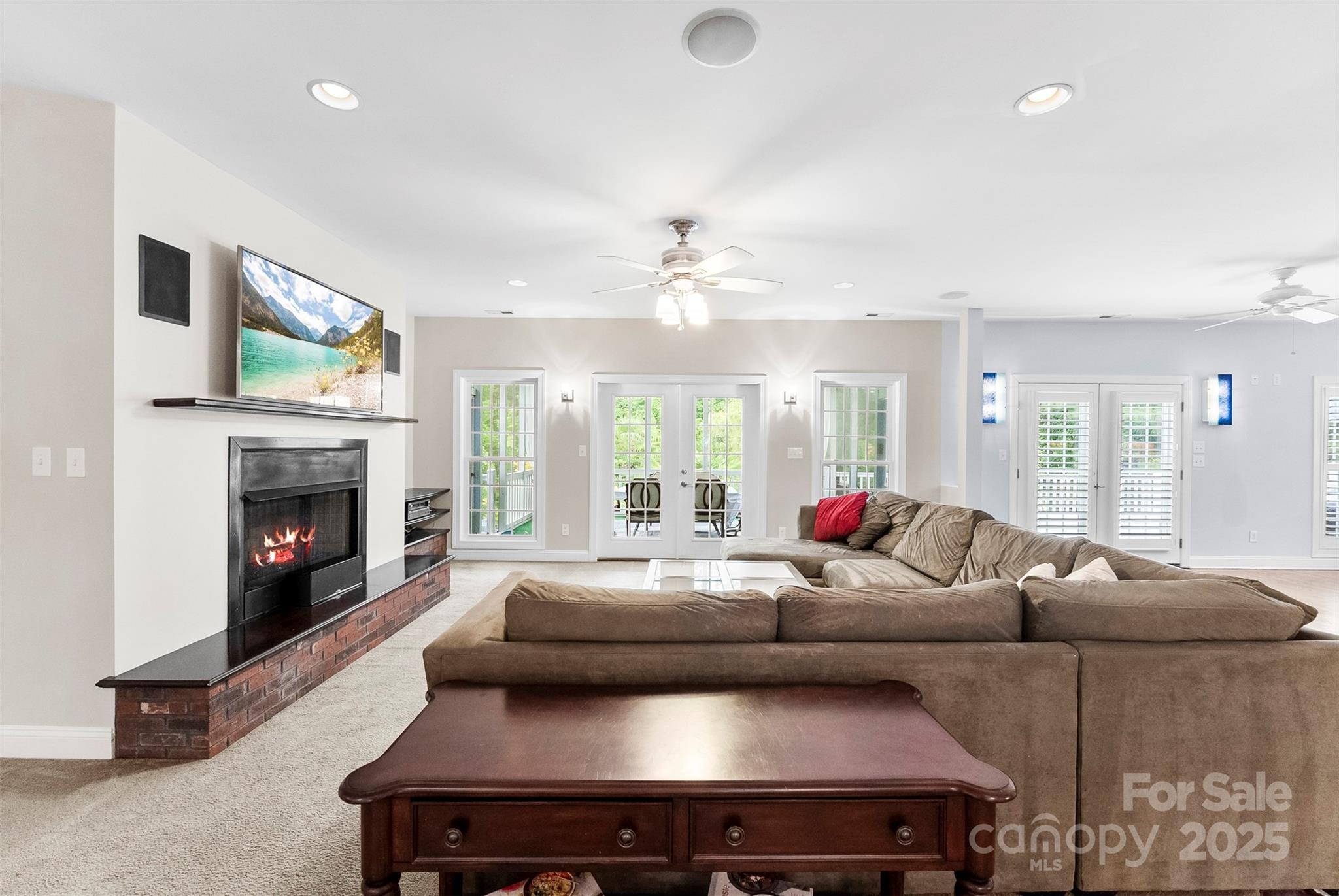 5418 Commodore Place