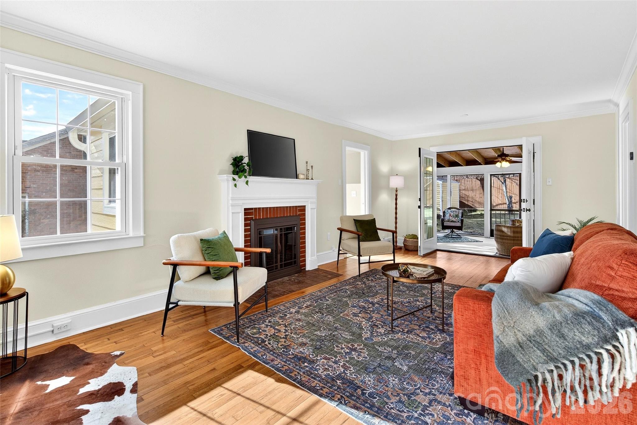 109 N Dougherty Street