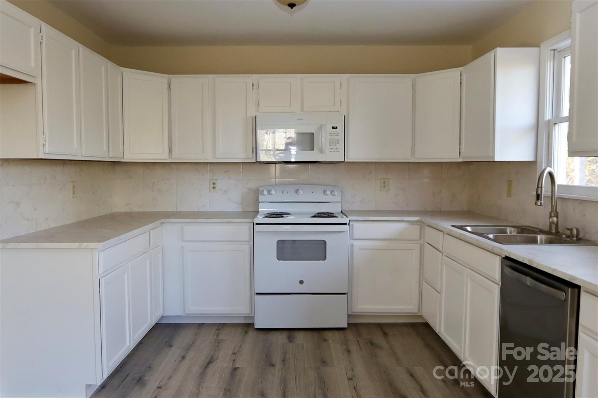 Cherry Hollow - Residential