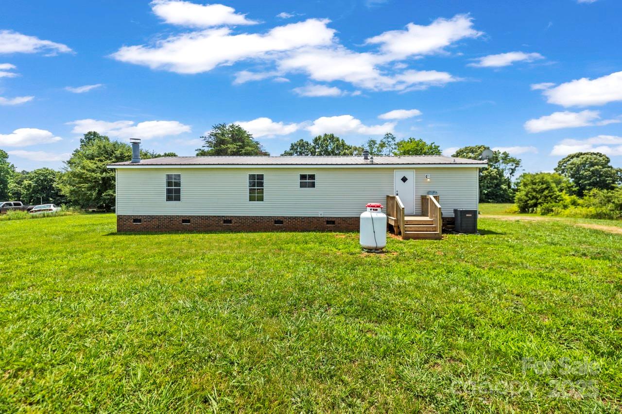 1133 Lynn Lane