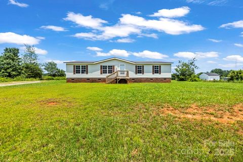 Photo of 1133 Lynn Lane, Catawba, NC 28609 (MLS # 4275480)