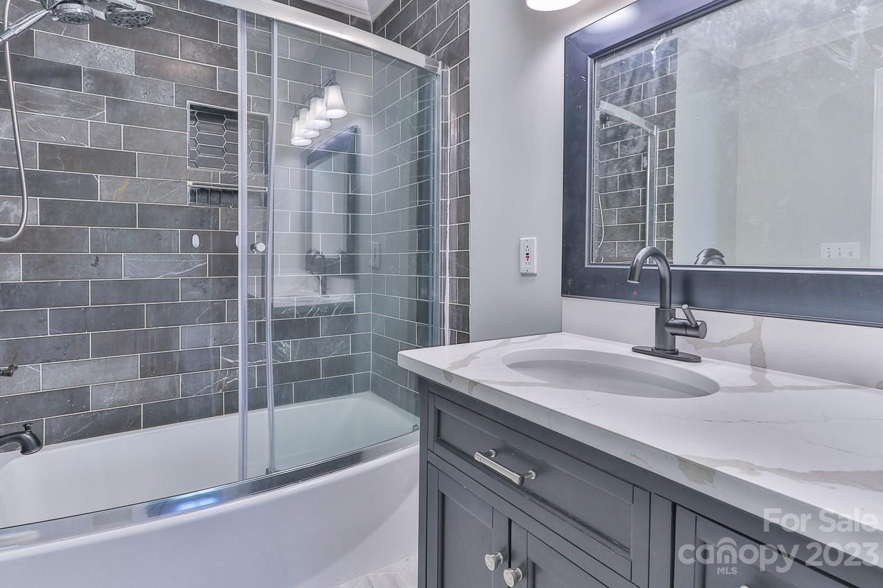 Moores Ferry - Residential