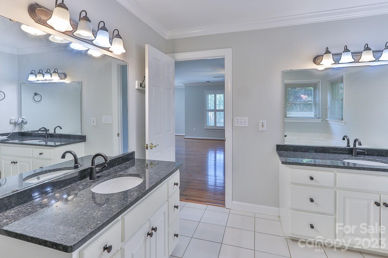 Moores Ferry - Residential