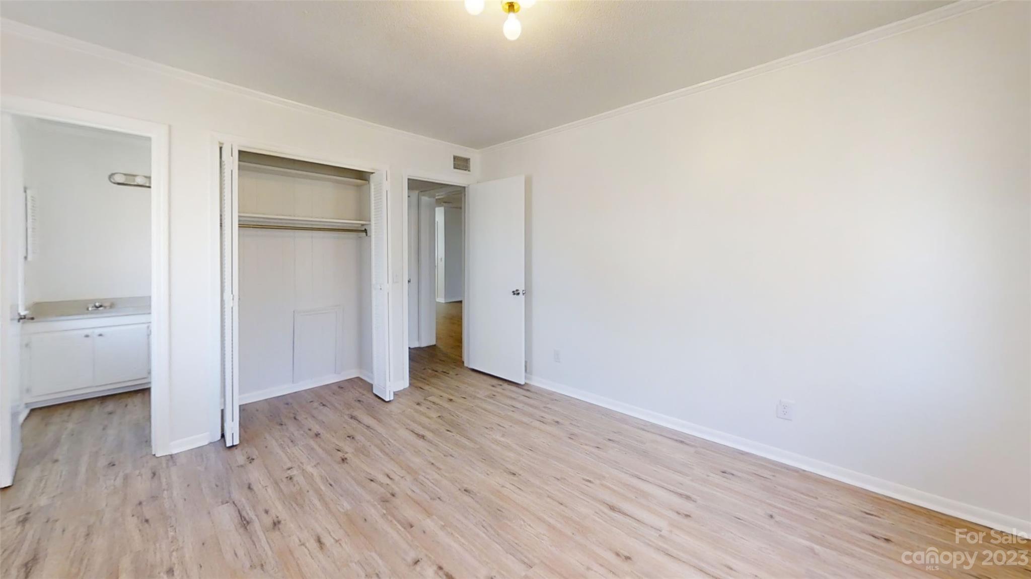 Laurel Park Villas - Residential