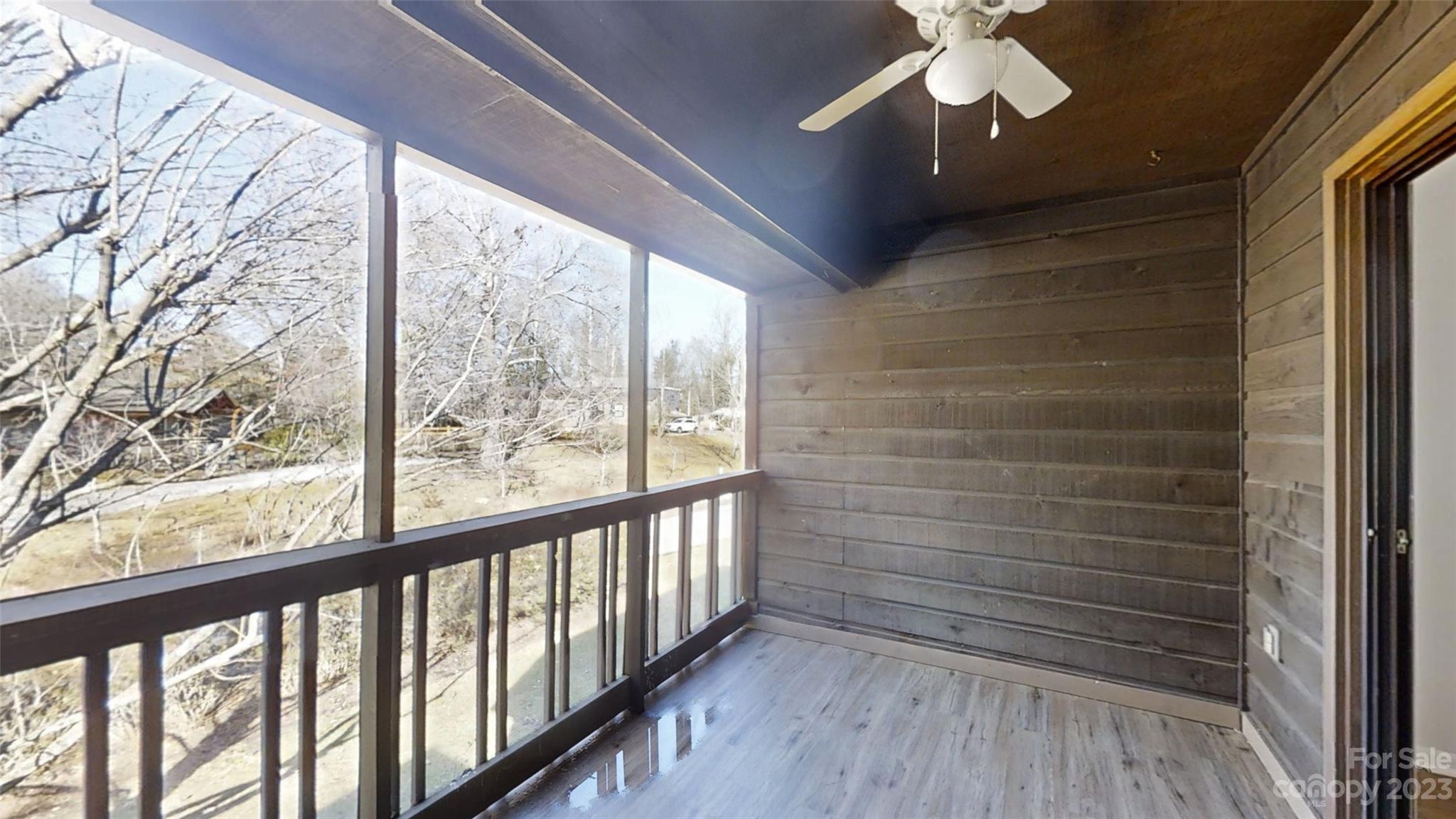 Laurel Park Villas - Residential