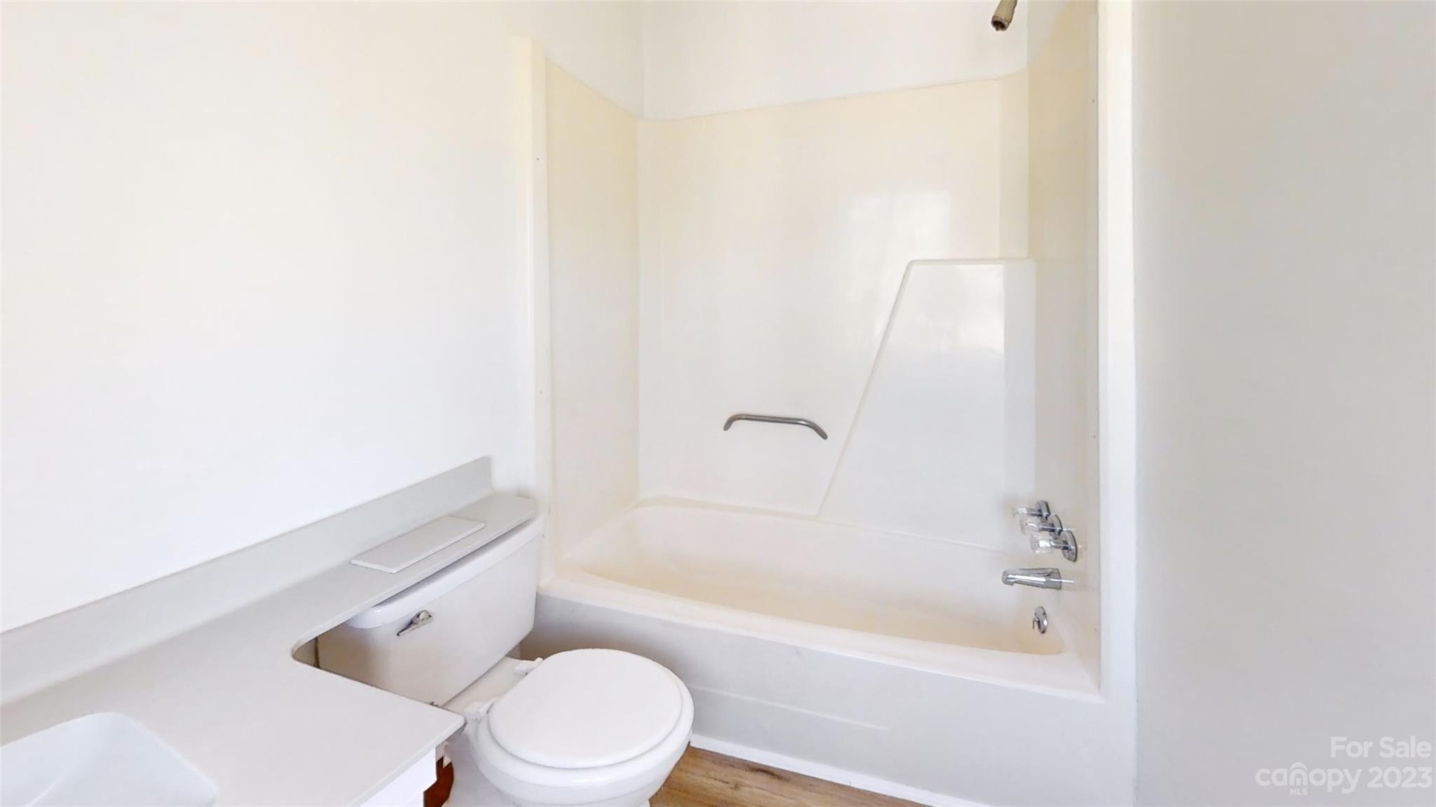 Laurel Park Villas - Residential