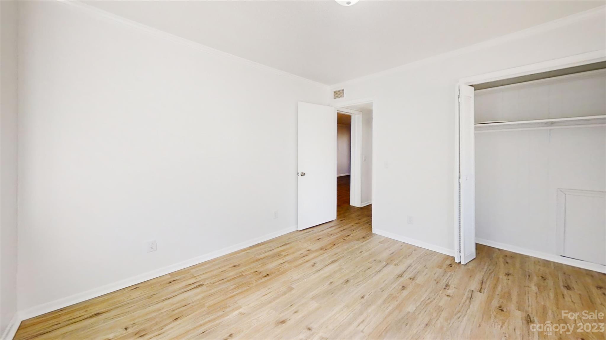 Laurel Park Villas - Residential