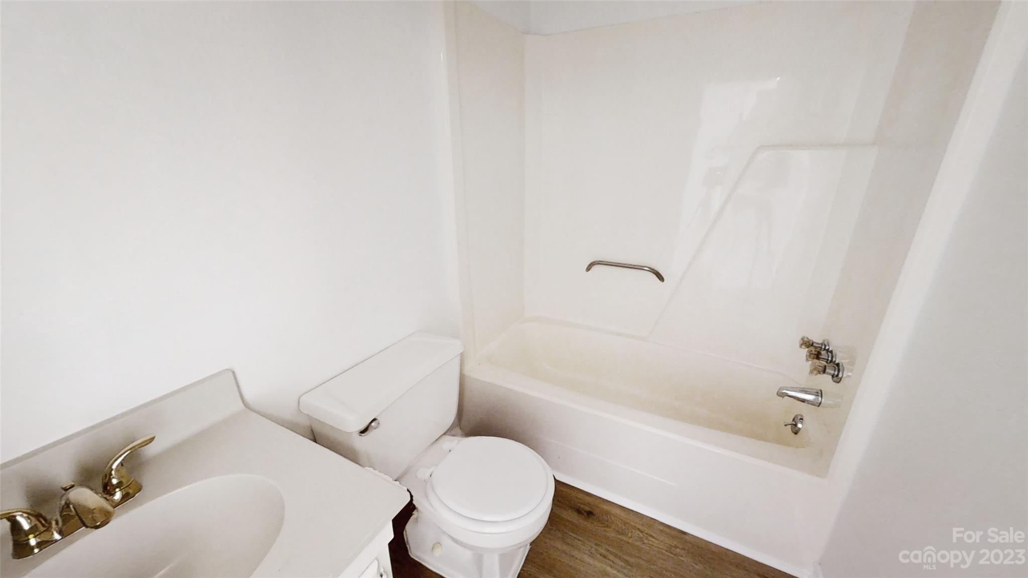 Laurel Park Villas - Residential