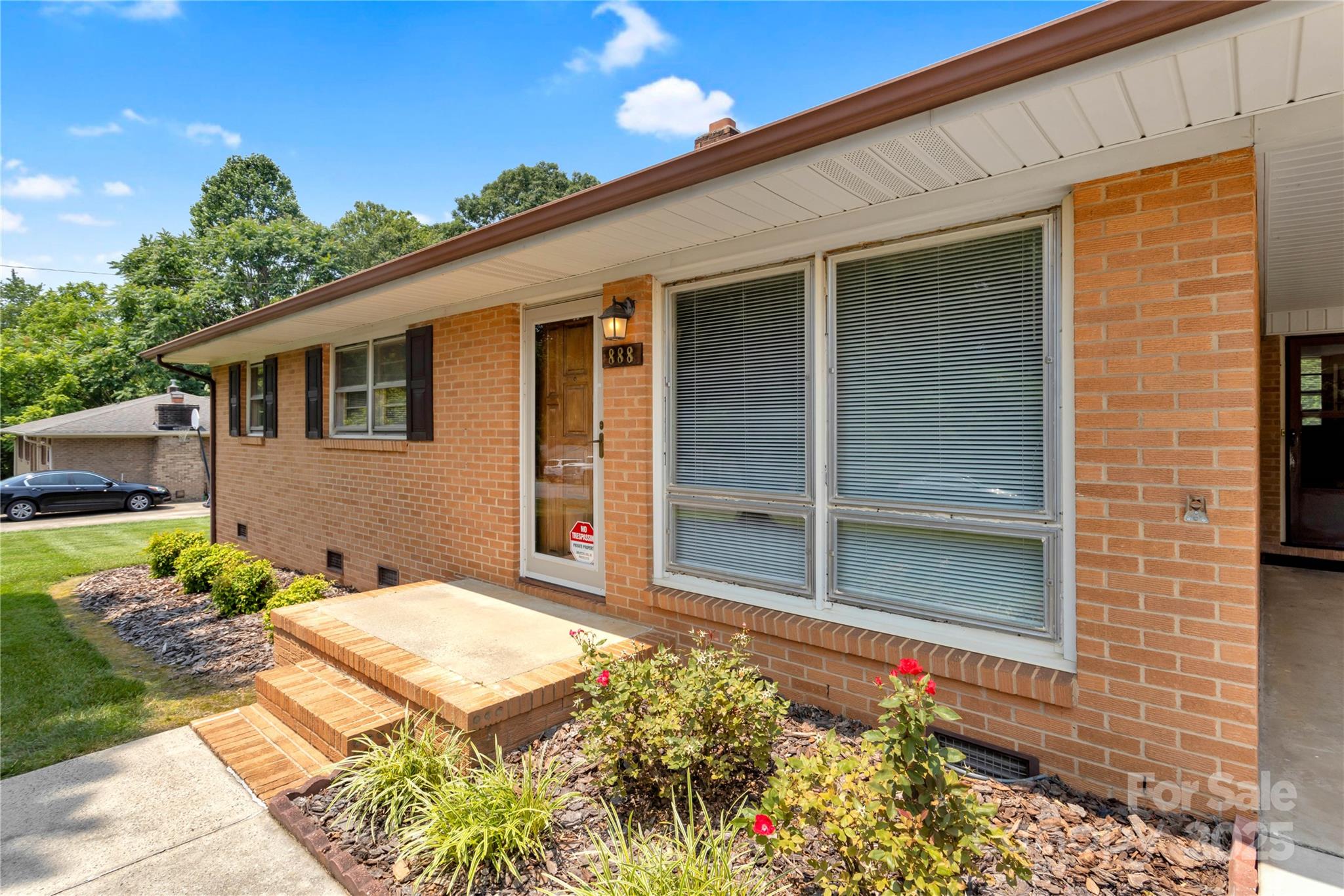 888 Stowe Lane