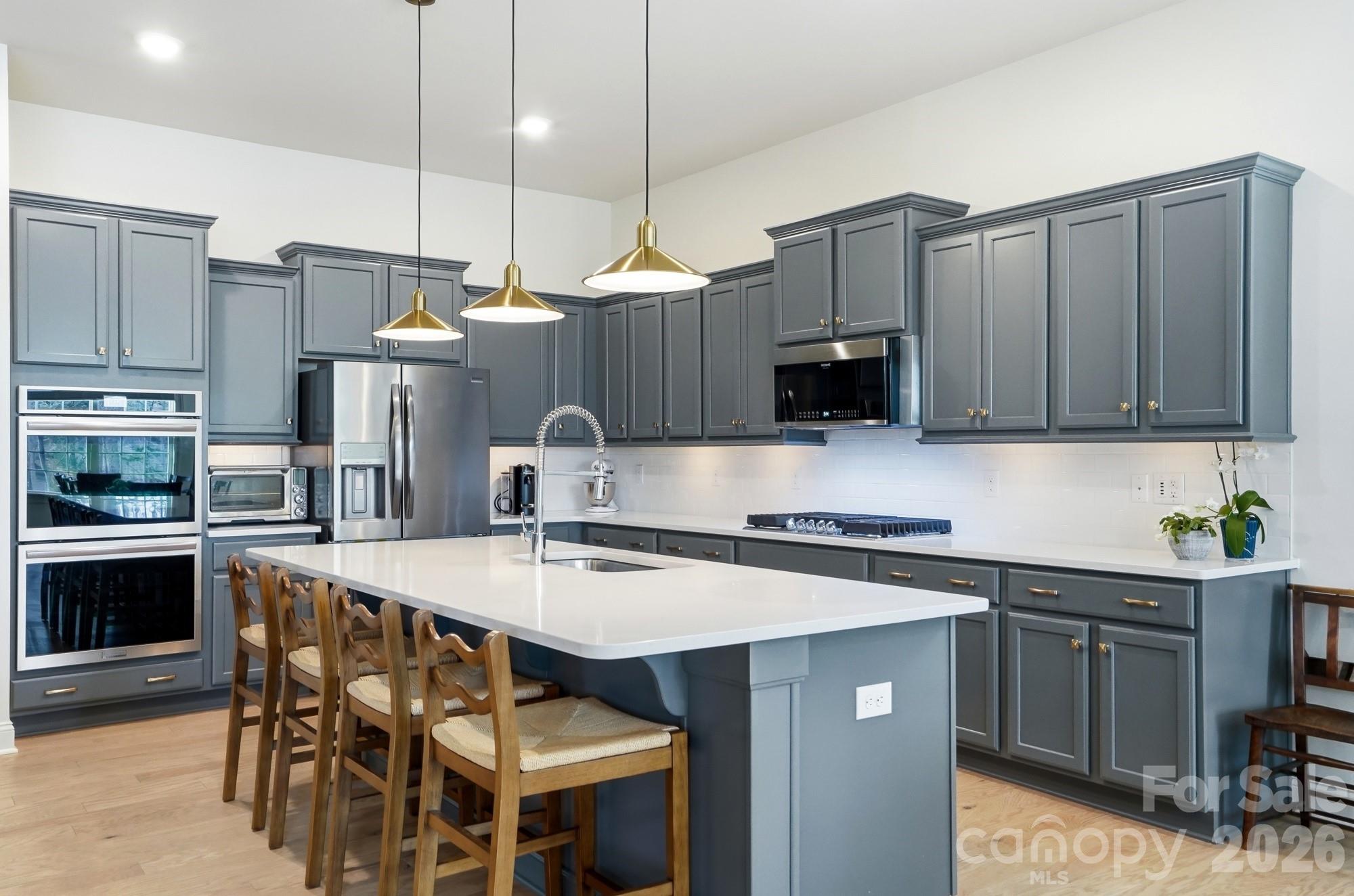 Imagery On Mtn Island - Residential