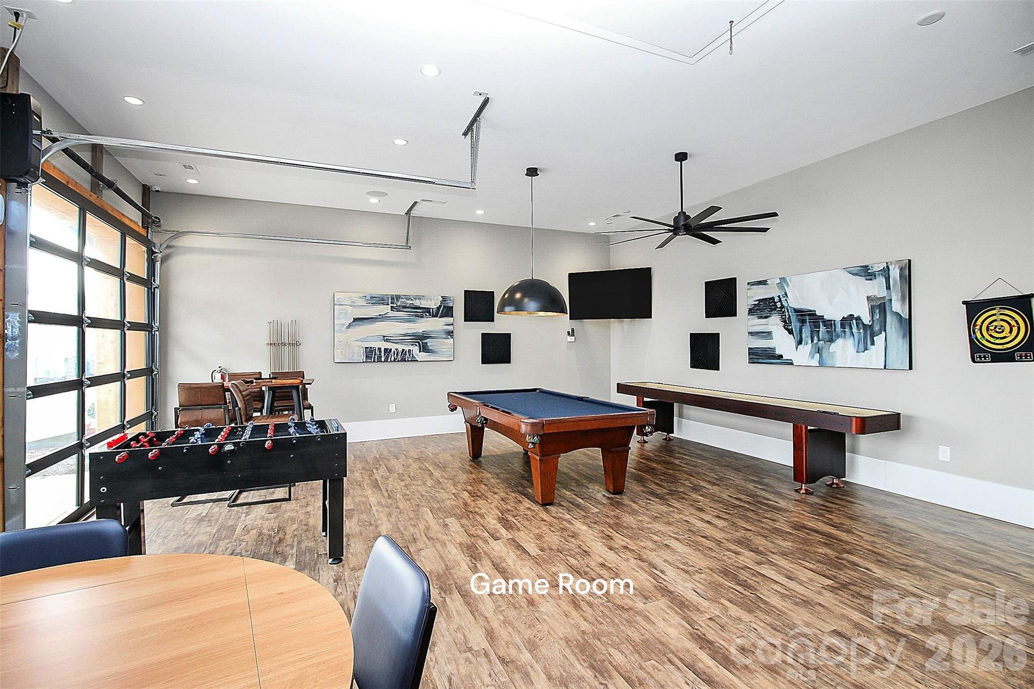 Imagery On Mtn Island - Residential