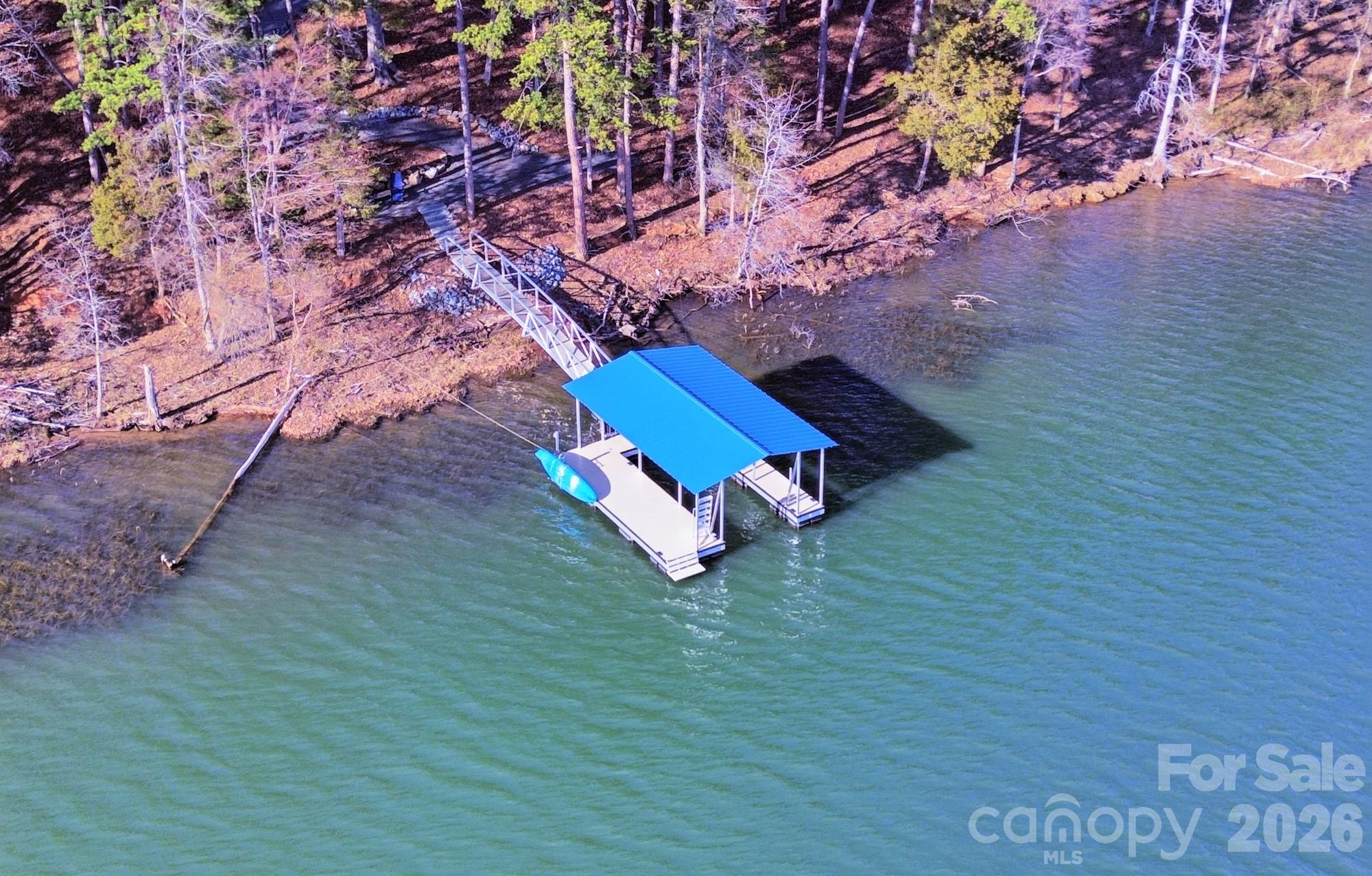 Imagery On Mtn Island - Residential