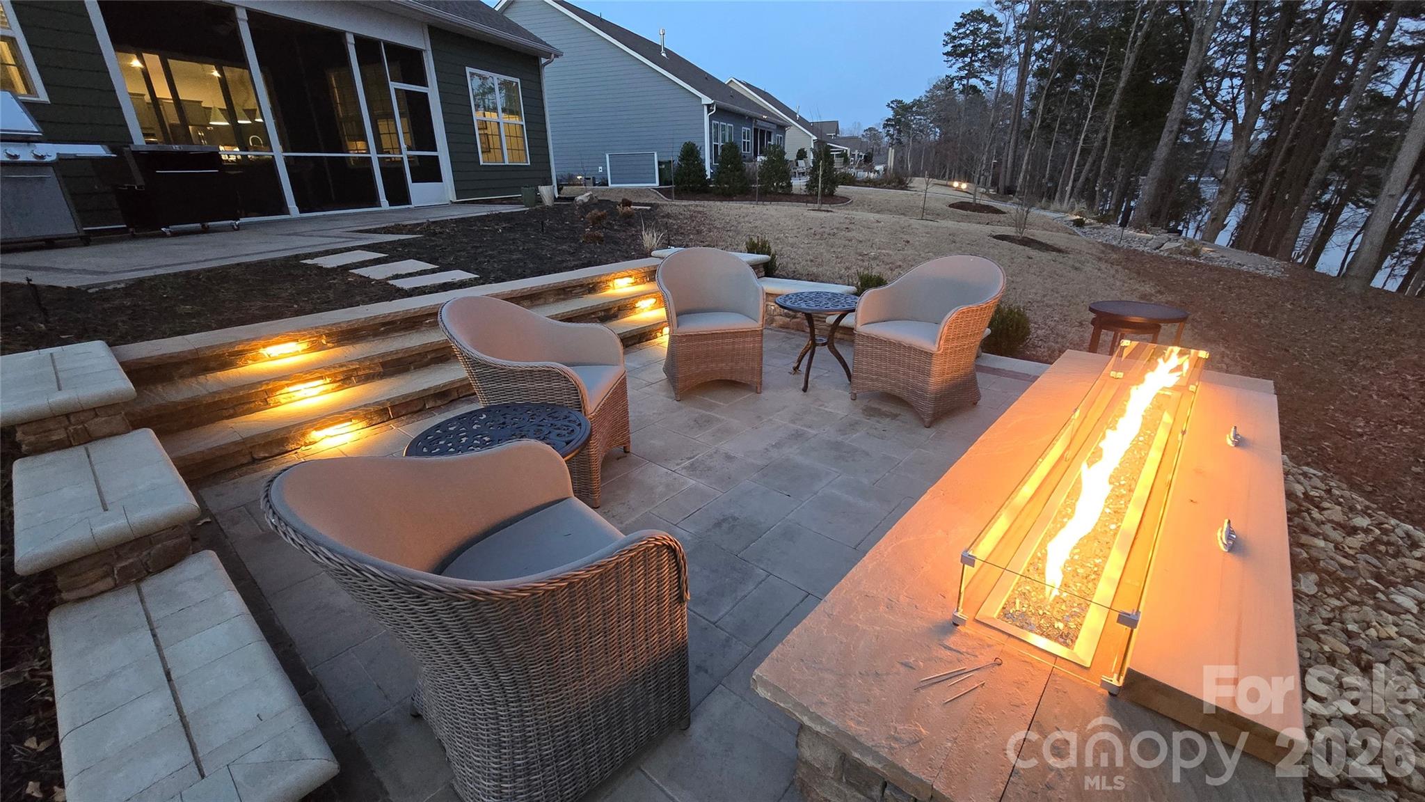 Imagery On Mtn Island - Residential