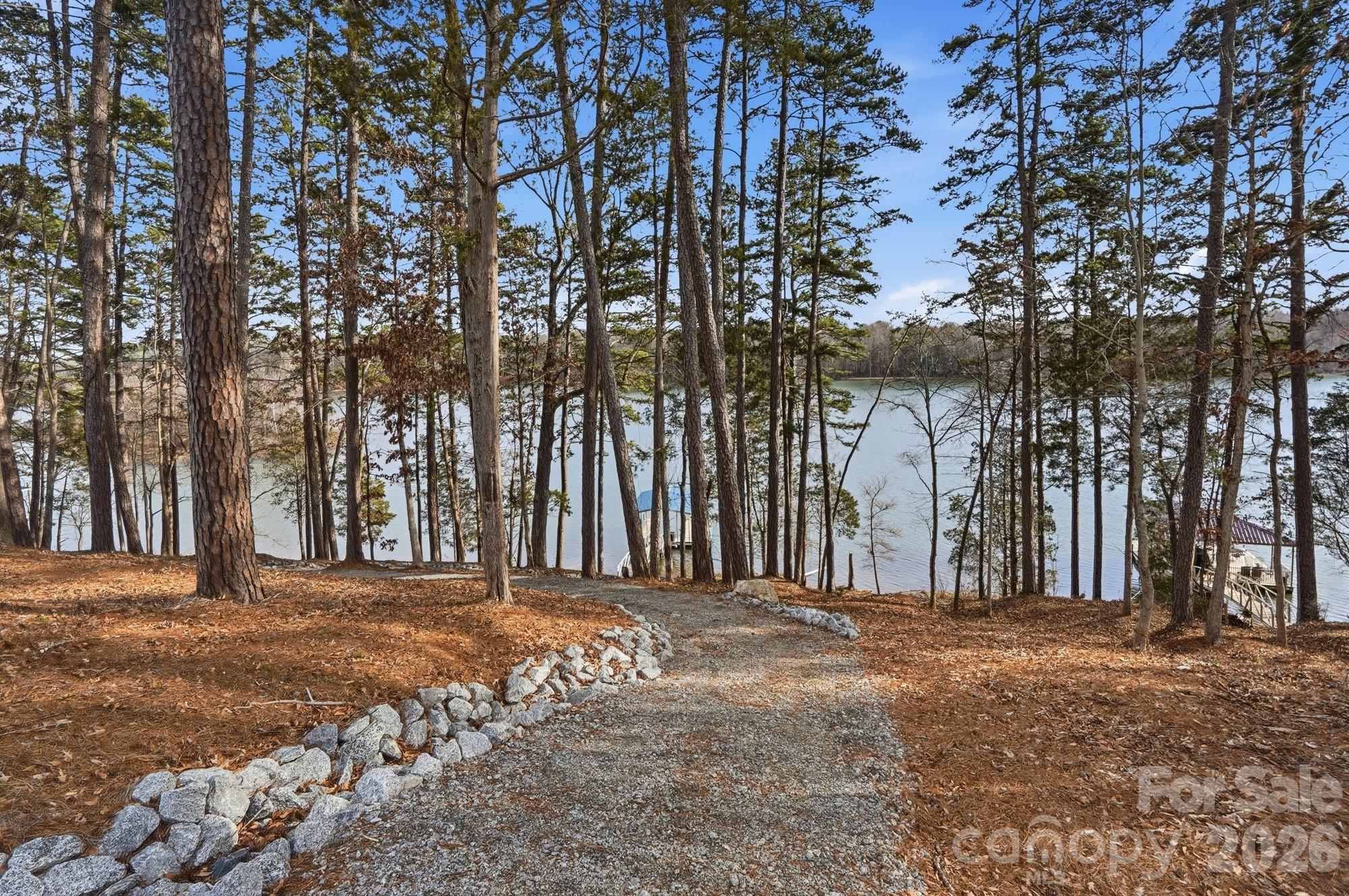 Imagery On Mtn Island - Residential